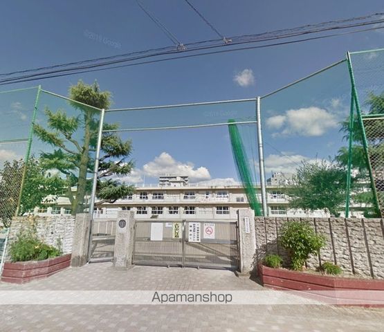 小学校　霞小学校（小学校）まで302m