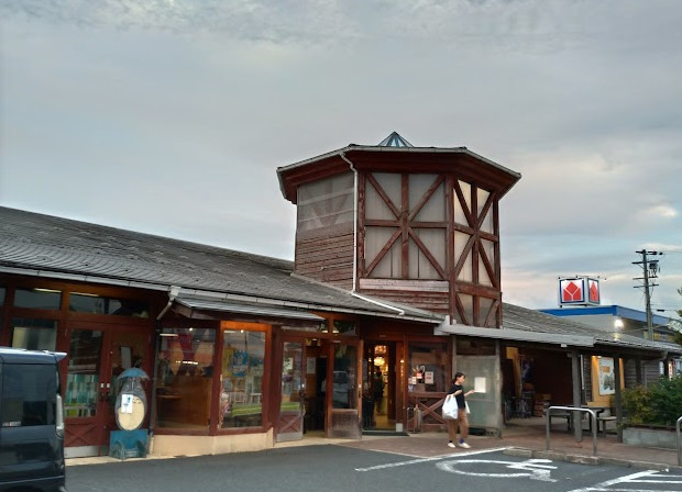 スーパー　YAMASHOいととめEAT店（スーパー）まで328m