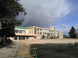 小学校　加古川市立上荘小学校（小学校）まで1470m