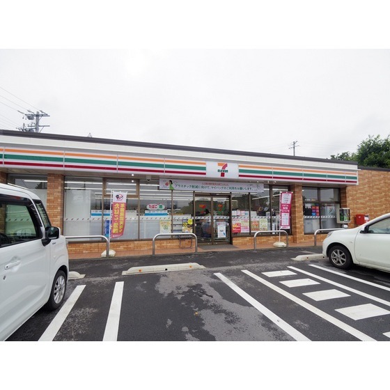 コンビニ　セブンイレブン小諸耳取店（コンビニ）まで748m