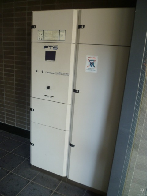 エントランス　宅配ボックス