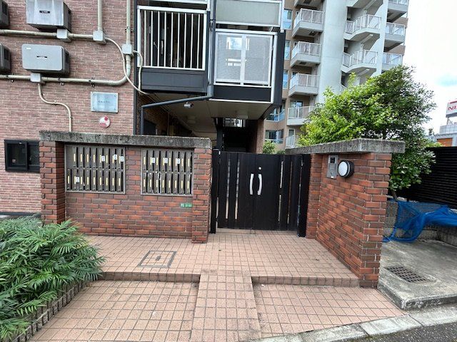 エントランス　エントランス