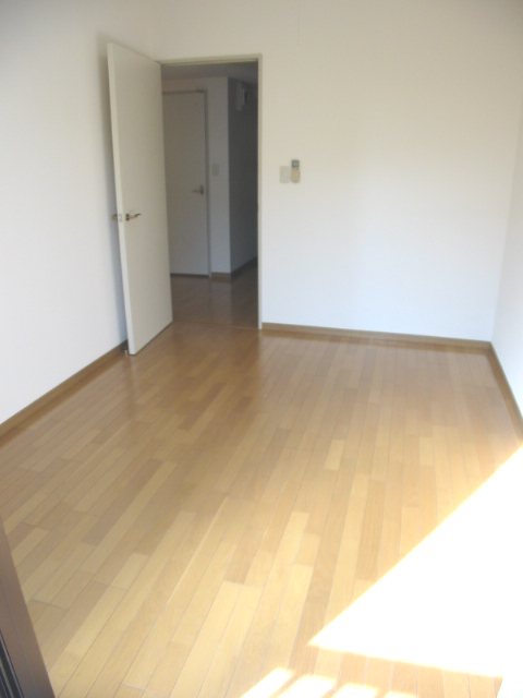 居室・リビング　別号室参考写真となります。