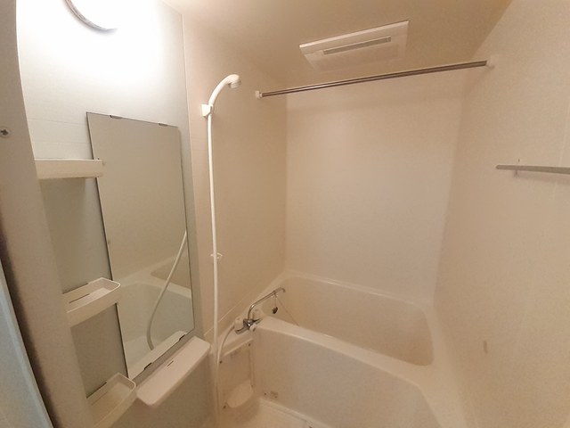 バス・シャワールーム　別部屋参考画像