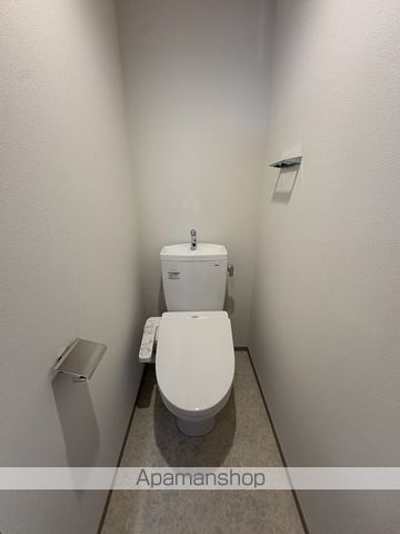 地下鉄長堀鶴見緑地線 長堀橋駅 徒歩5分 15階建 築1年のトイレ写真