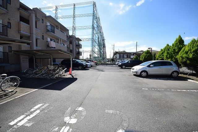 駐車場　敷地内駐車場