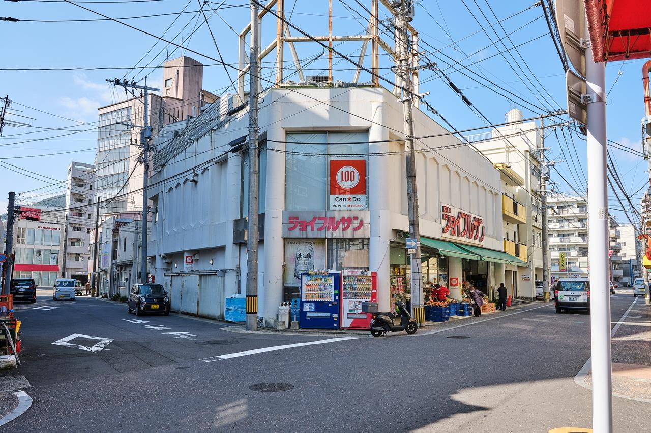 スーパー　ジョイフルサン宝町店（スーパー）まで870m