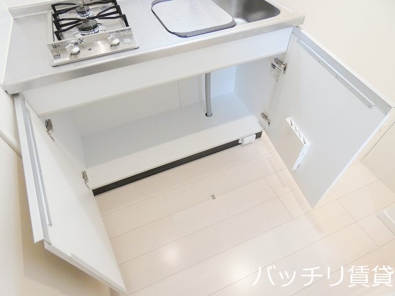 キッチン　同型タイプの為、現状を優先いたします。