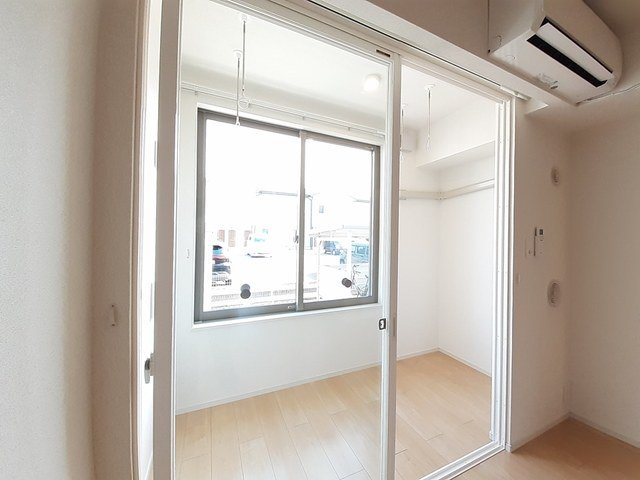 その他部屋・スペース　サンルーム。雨の日や冬でも安心して洗濯物が干せます！