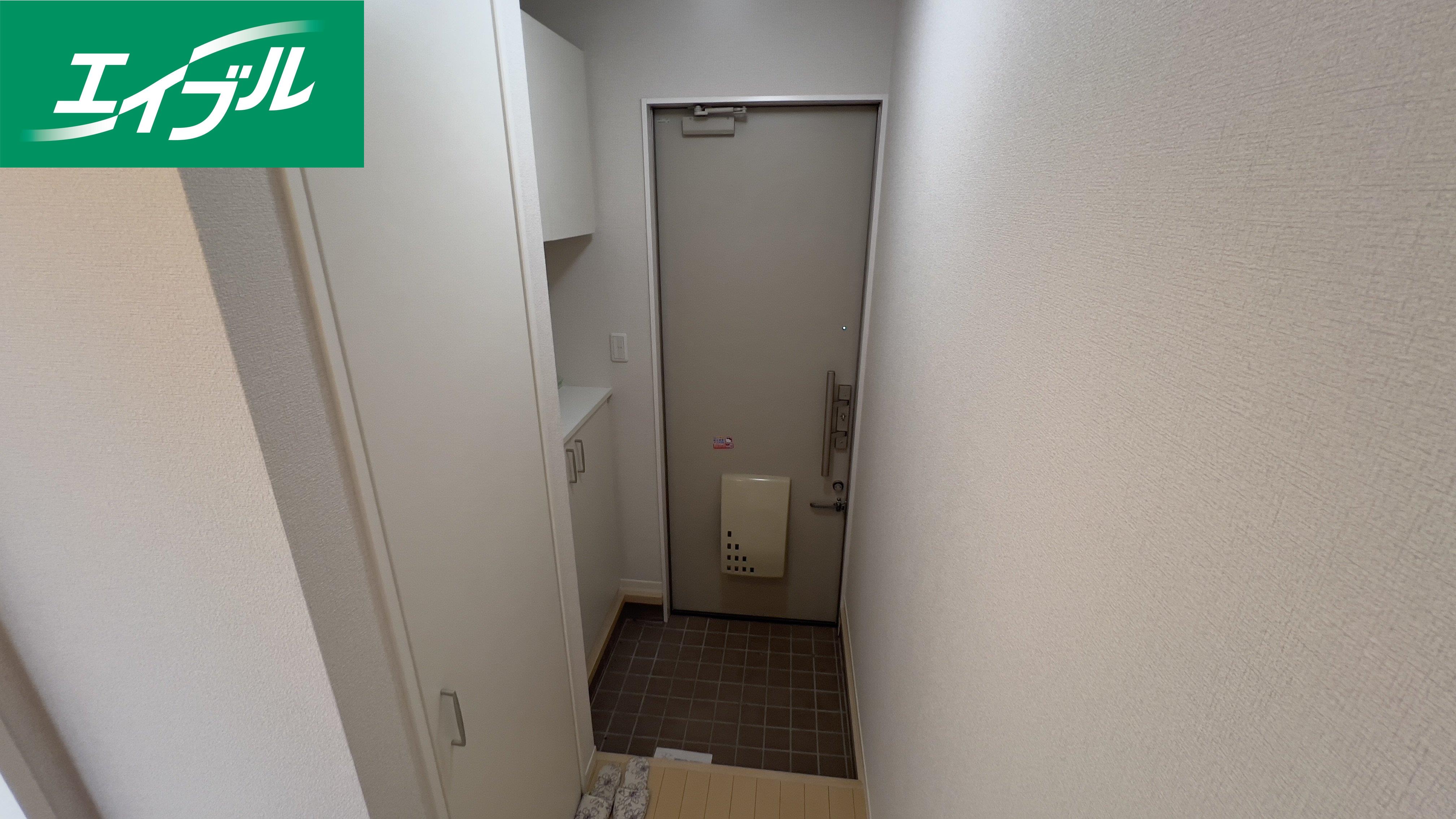 ディアコートハイツ B棟の玄関写真