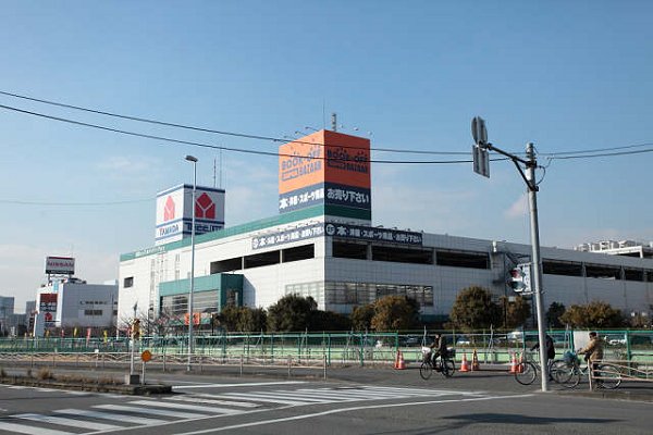 ショッピングセンター　ヤマダ電機川崎店（ショッピングセンター）まで210m