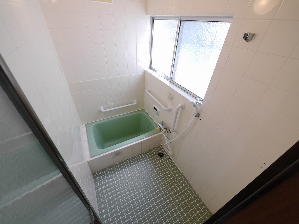 鈴蘭台東町2丁目戸建の風呂写真
