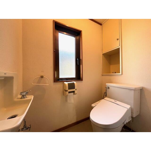 トイレ　トイレには手洗器が設置してあります♪