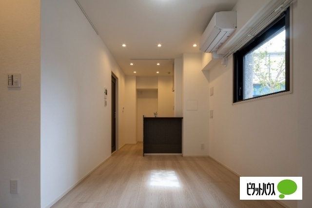 居室・リビング　※別部屋参考写真
