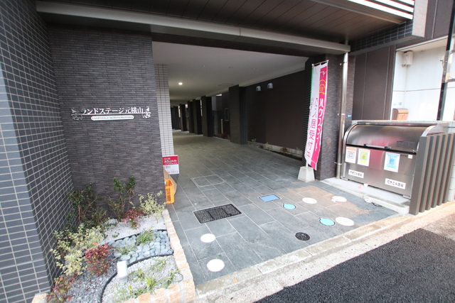 エントランス　建物入口