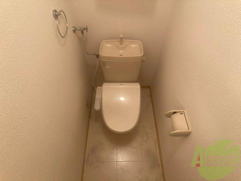 トイレ　ウォシュレットがついたトイレです。安心して使用できますね。