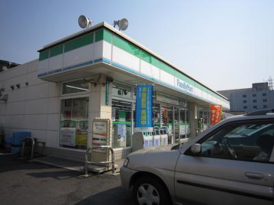 コンビニ　ファミリーマート西住之江二丁目店（コンビニ）まで55m