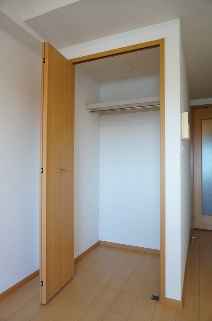 収納　奥行ワイド　クローゼット付