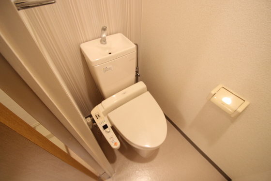 広島電鉄江波線 舟入本町駅 徒歩3分 12階建 築25年のトイレ写真