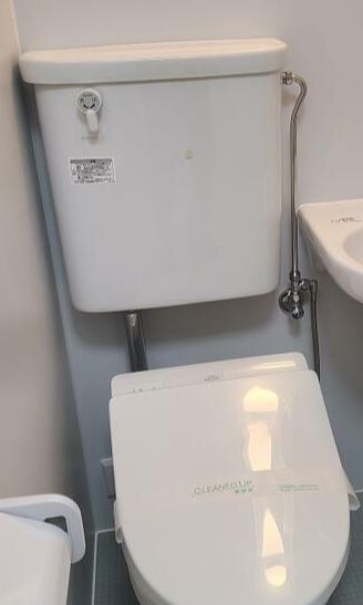 ＪＲ京浜東北線 鶴見駅 徒歩11分 4階建 築34年のトイレ写真