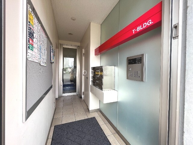 ロビー　オートロック