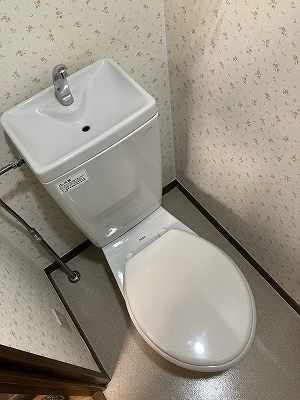 京王線 調布駅 徒歩1分 4階建 築26年のトイレ写真