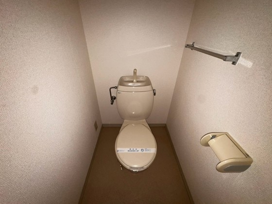 広島電鉄江波線 江波駅 徒歩2分 2階建 築30年のトイレ写真