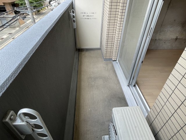 バルコニー　陽当たり良好なバルコニーです