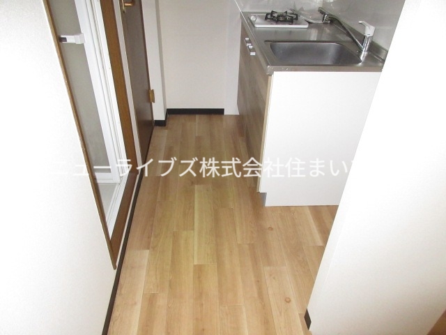 京阪本線 古川橋駅 徒歩3分 3階建 築25年の居間写真
