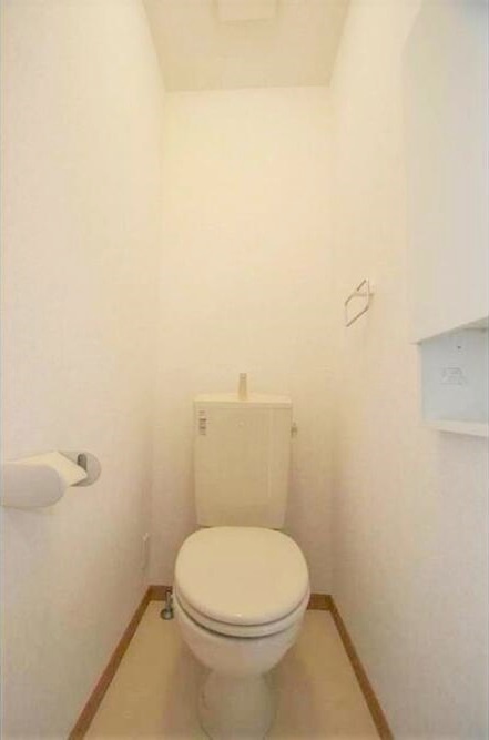 トイレ　落ち着いた色調のトイレです♪