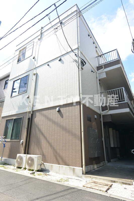 エントランス　清潔なエントランスです