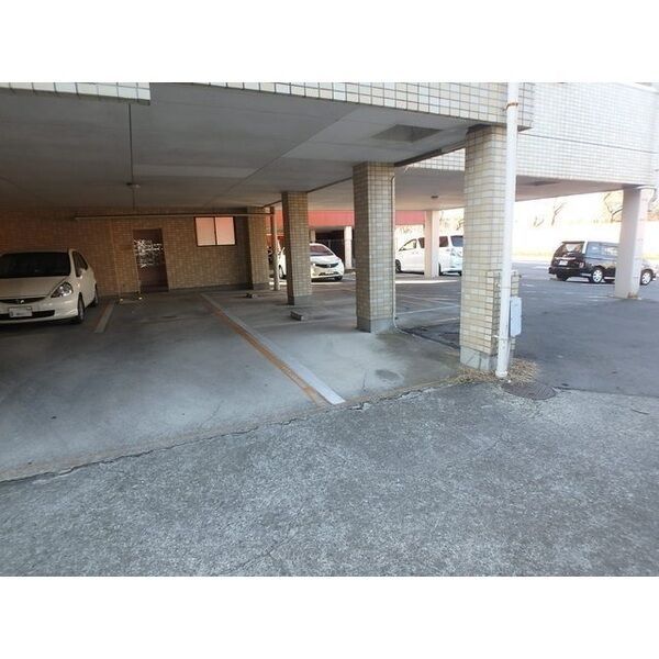 ＪＲ宇都宮線 宇都宮駅 バス乗車時間：27分 最寄りバス停で下車 徒歩1分 5階建 築37年のその他写真