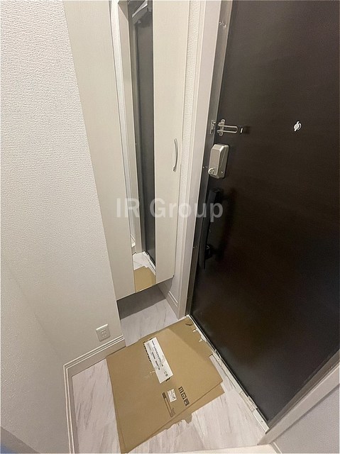 アヴァンス東日暮里の玄関写真