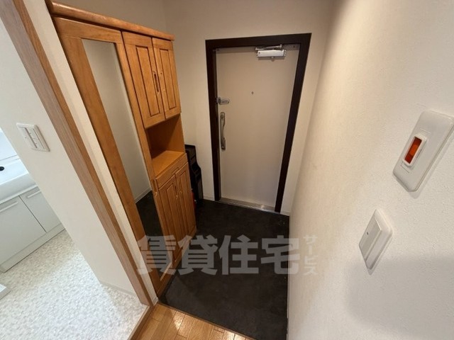 日商岩井第4緑地公園マンションの玄関写真