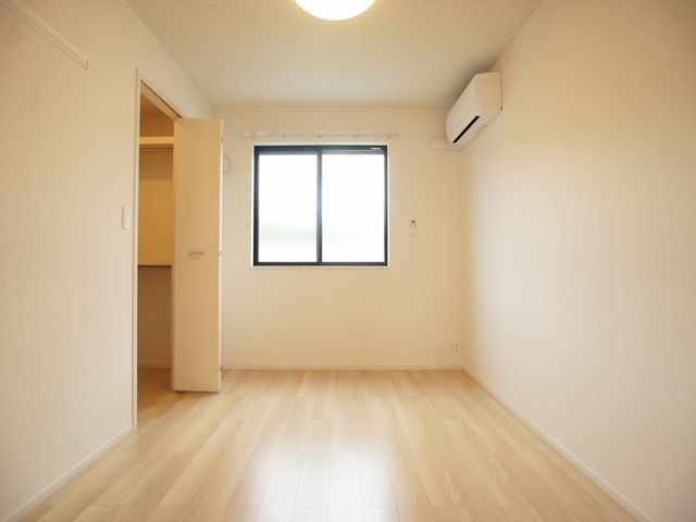 その他部屋・スペース　清潔感のあるきれいな洋間です♪