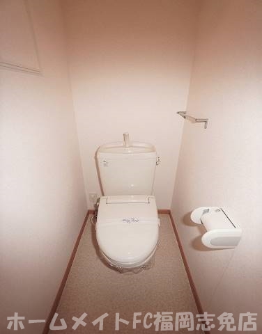 ＪＲ香椎線 須恵中央駅 徒歩13分 2階建 築22年のトイレ写真