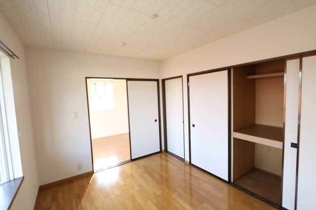その他部屋・スペース　☆洋室６帖のお部屋が２部屋☆