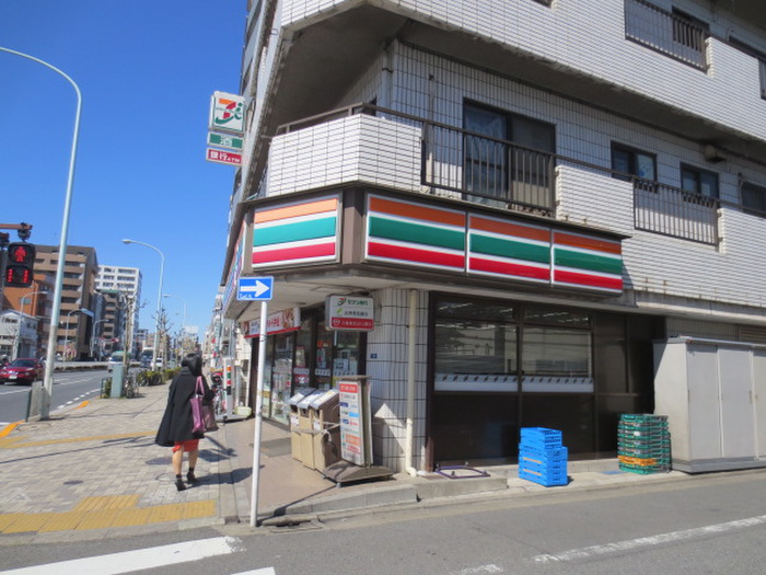 コンビニ　セブンイレブン（コンビニ）まで48m