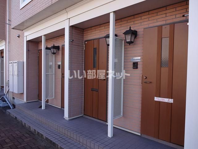 ＪＲ外房線 茂原駅 バス乗車時間：8分 最寄りバス停で下車 徒歩2分 2階建 築24年の外観写真
