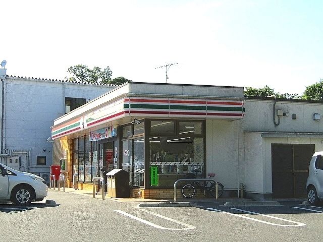 コンビニ　セブン-イレブン茂原木崎店（コンビニ）まで550m