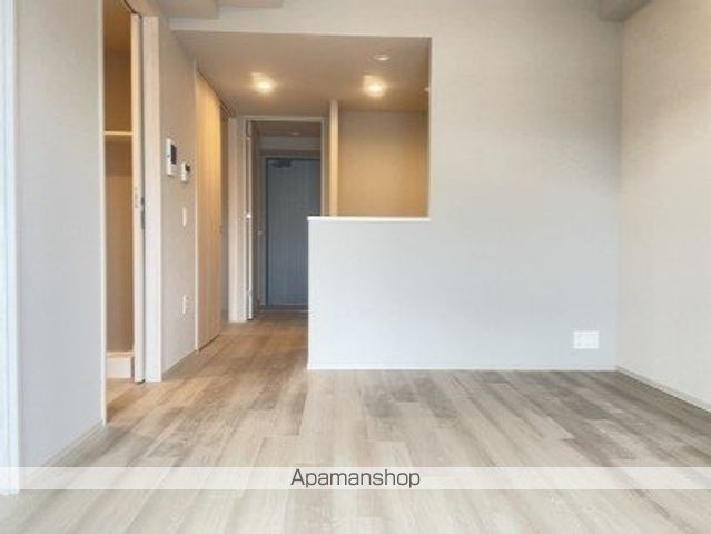 ウエリスアーバン住吉EASTの居間写真