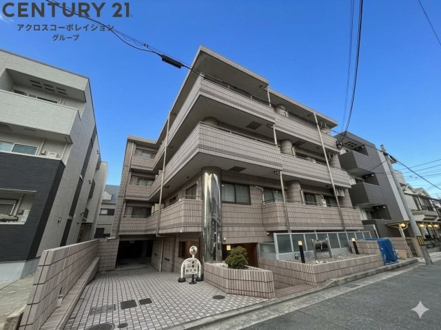 建物外観　敷地内に駐輪場があります♪