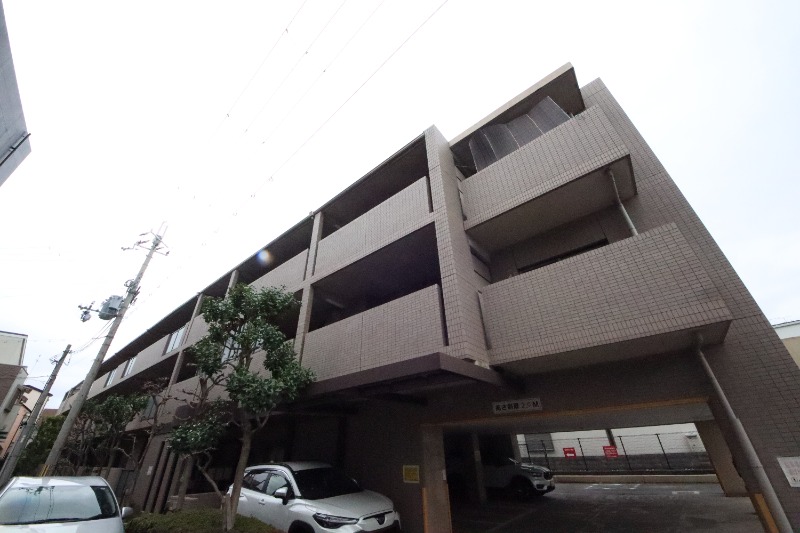 阪急神戸線 西宮北口駅 徒歩16分 築29年
