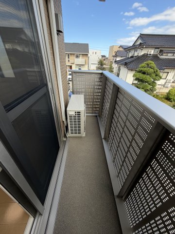 バルコニー　バルコニーがあります