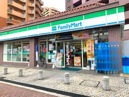 コンビニ　ファミリーマート 泉大津なぎさ町店（コンビニ）まで625m
