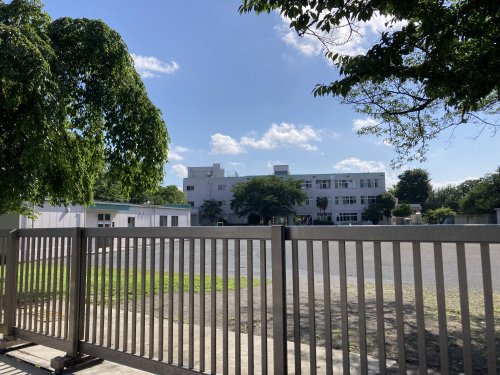 小学校　稲城第二小学校（小学校）まで1541m