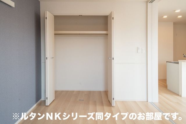 ＪＲ東海道本線 藤枝駅 バス乗車時間：8分 最寄りバス停で下車 徒歩3分 2階建 新築の内装写真