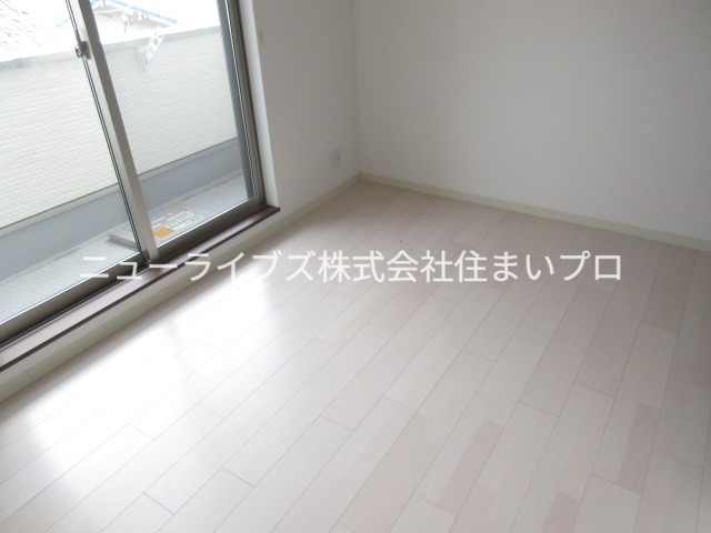 京阪本線 萱島駅 徒歩10分 3階建 築8年の内装写真