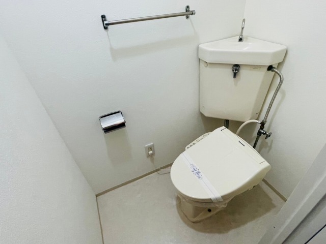 アーバン栄通Bのトイレ写真