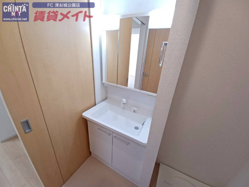 洗面設備　同型画像参考